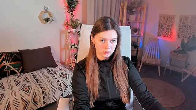 CelestineMauriac online show from February 12, 3:25 pm