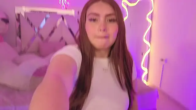 SABRIINA TAY online show from March 26, 11:34 am