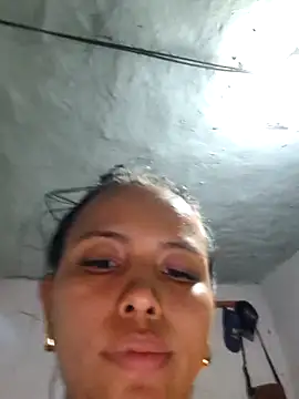 Daniela Cruz  online show from February 2, 8:30 pm