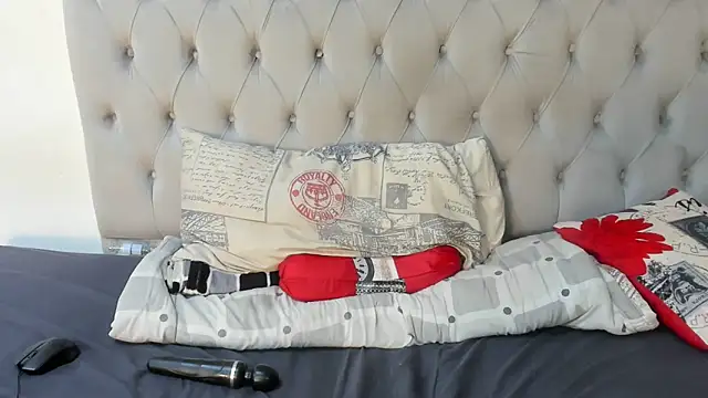 DarkBubble09 online show from February 20, 6:26 am