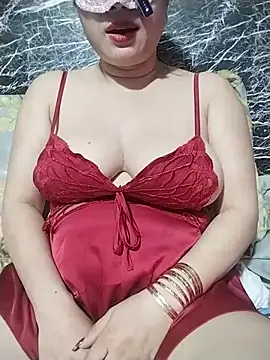 LinaLy99 online show from July 1, 3:44 pm