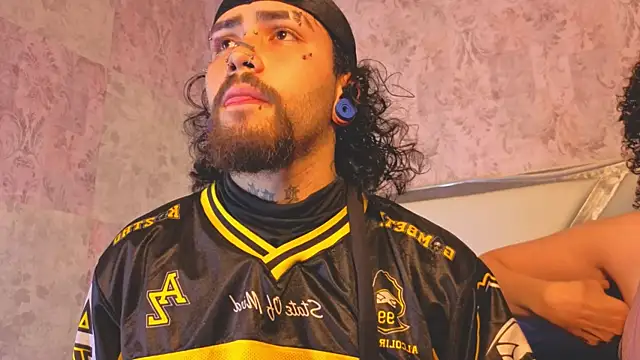 Benny and Mark online show from March 23, 4:40 am