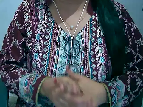 Cute Aliyaa online show from March 20, 10:20 am