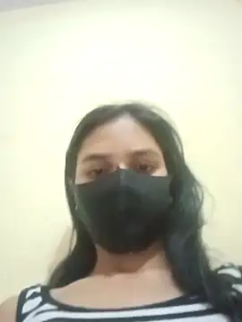 Mahira-- online show from April 16, 3:33 pm