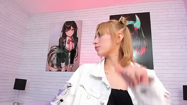 AlanaaHell online show from February 12, 9:05 pm