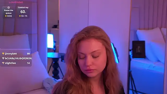 MollyHilton online show from February 21, 9:48 pm