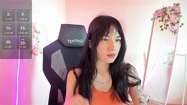 AliceeinWonderlanddd online show from July 18, 2:48 am
