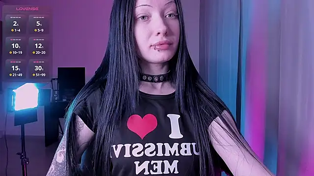 tributetomyluxury online show from February 24, 7:34 pm