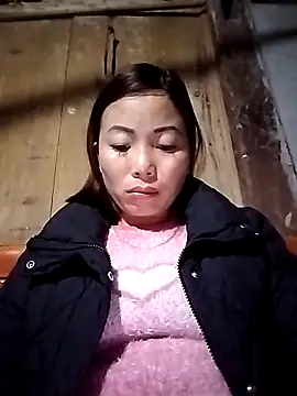 Ella-aa online show from February 4, 12:52 pm