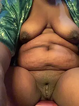 sweetestchick online show from March 8, 8:18 am