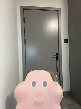 liubaobao666 online show from April 9, 4:56 pm