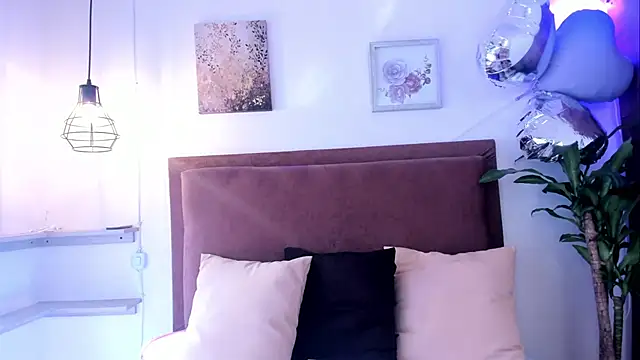 sofy bonnet online show from February 12, 7:59 pm