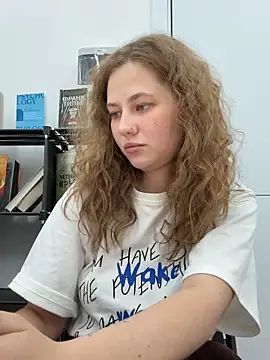 AsynaYuuki online show from March 22, 7:09 pm