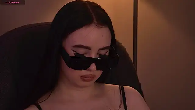 ArianaLim online show from March 19, 3:27 pm