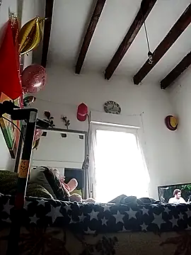 yoahotpetrafiery online show from April 9, 10:42 am