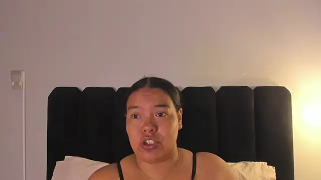 Amaranoir- online show from April 8, 3:52 am