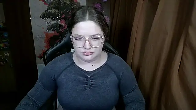 Teasing Dora online show from April 17, 8:11 pm