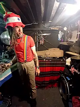 AllucyLu online show from February 23, 4:50 pm