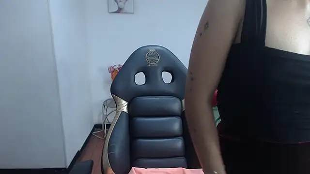 Lynn turner online show from April 13, 7:58 pm