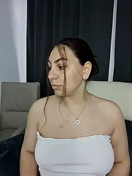 AbellaDesiree online show from May 13, 3:45 am