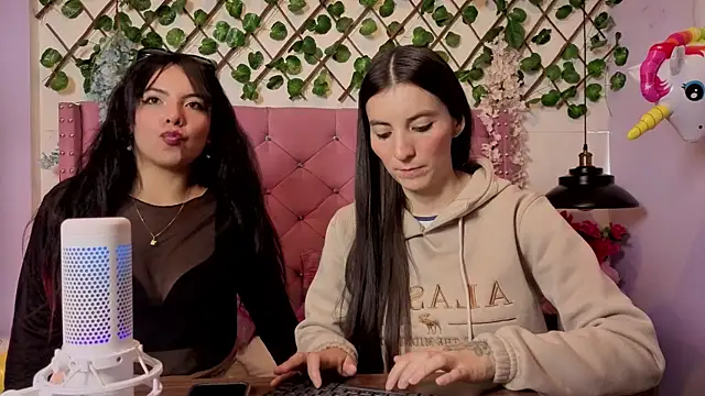 Valkiria-and-Dione online show from April 11, 7:28 pm