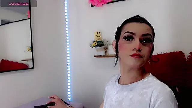 NathalialLooes online show from January 31, 11:03 pm