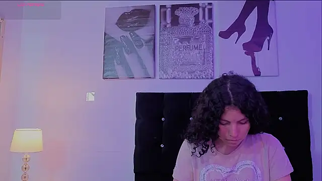 Zoe-yanin online show from March 9, 6:55 pm