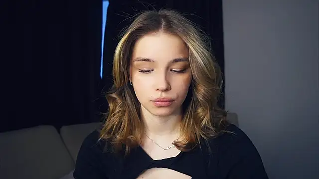 EarthaStinett online show from February 11, 12:39 pm