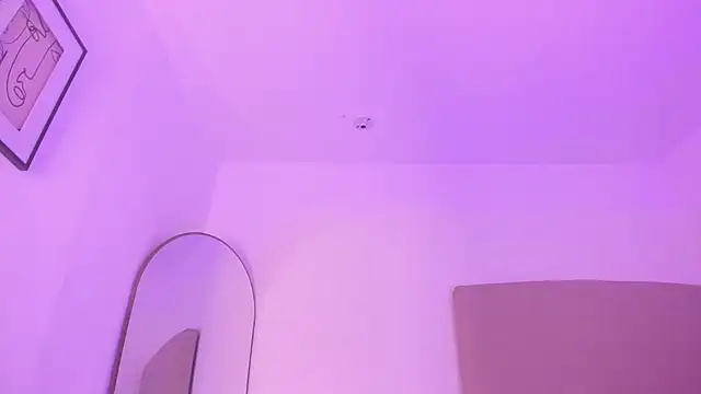 im tiffany  online show from February 24, 5:28 am