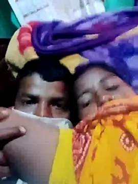 Snapshot of Your_deshibhabi25years chatting on February 20, 6:26 am Your deshibhabi25years online show from February 20, 6:26 am