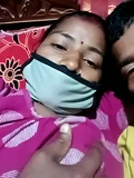 Snapshot of Your_deshibhabi25years chatting on February 28, 3:44 pm Your deshibhabi25years online show from February 28, 3:44 pm