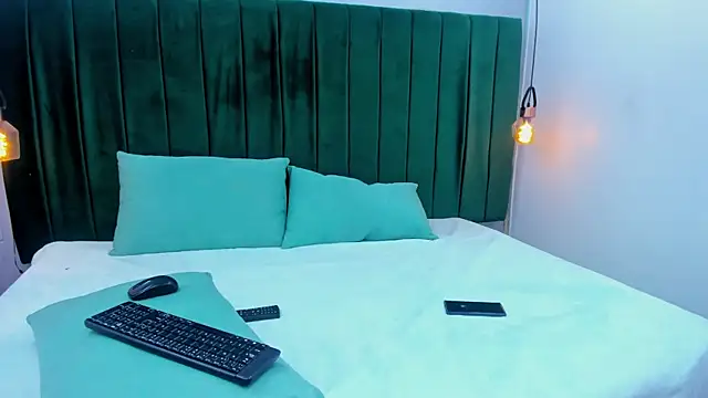 Amber-Horney online show from April 7, 2:08 pm