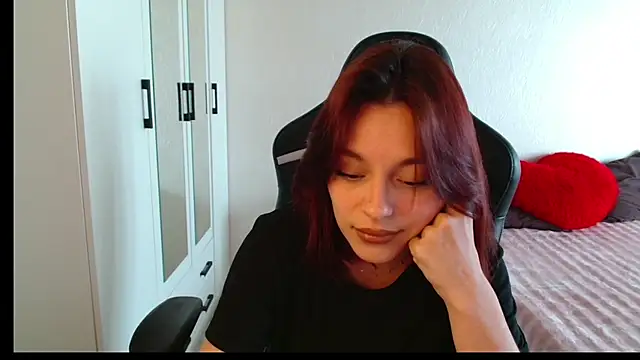 Eva Avea online show from March 30, 8:25 am