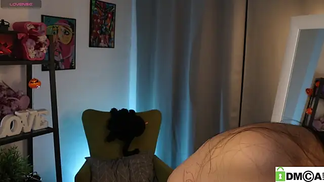 Noiry Vuvez online show from April 5, 8:19 pm