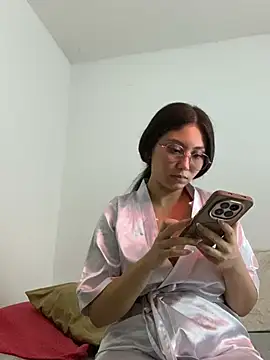 asuna love20 online show from July 3, 5:30 pm