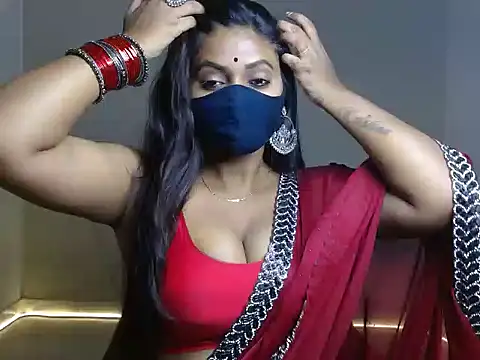Hotginni4 online show from May 30, 4:37 pm