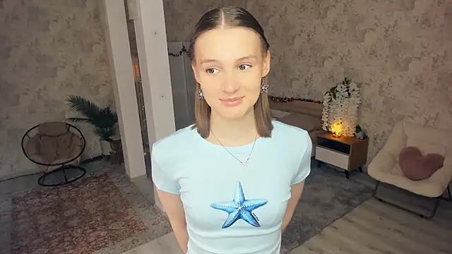 LianneBynon online show from April 17, 8:49 am