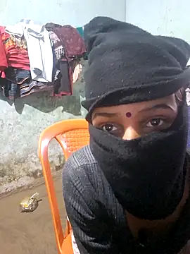 Sexy kiran002 online show from February 17, 1:27 am