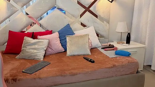 karlaa megan online show from April 13, 5:03 pm