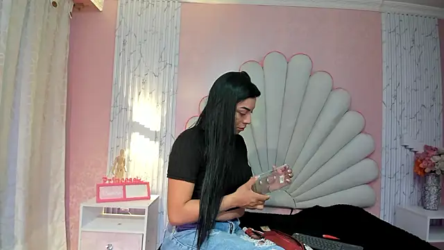 Kateemos online show from March 10, 2:43 pm