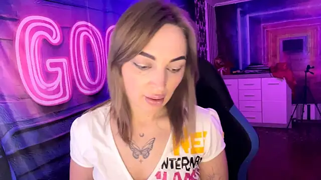 Vellora  online show from April 6, 4:30 pm