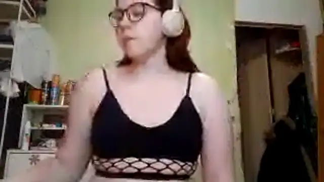 VannessaDillenbeck online show from February 12, 12:29 pm