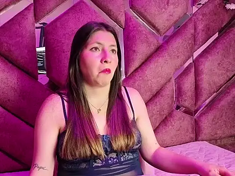 EmberCooper  online show from April 21, 2:04 am