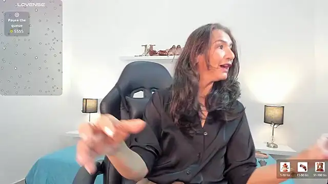 Emma Mendozaa online show from March 10, 11:36 am