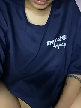 siting00 online show from April 11, 7:45 am