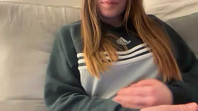 Lucyschickt online show from February 21, 6:52 pm