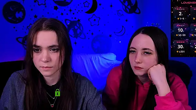 laurenmurrr online show from April 11, 1:04 pm