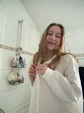 romyxxs online show from February 2, 8:13 am