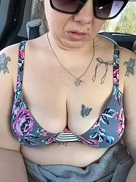 lickablelynn87 online show from February 10, 6:44 pm