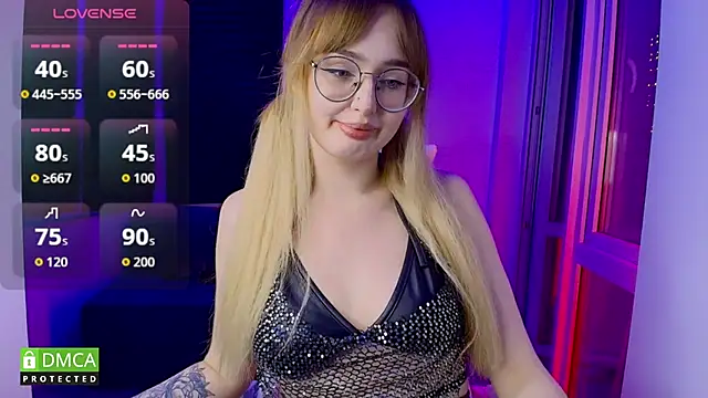 AdeLuna online show from February 15, 10:09 pm